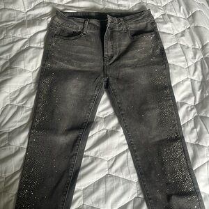 NWOT Vocal bling stretch jeans! Size small